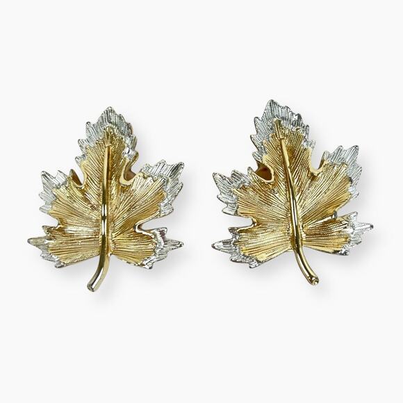 Sarah Coventry Natures Choice Clip Earrings Goldtone Leaf Silvertone Edge Layer - Picture 1 of 9